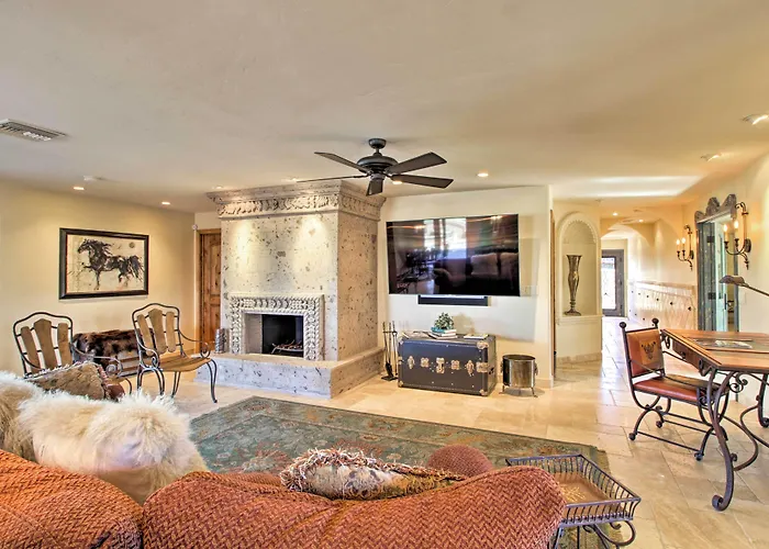 Luxe Vineyard W/ Views & Fire Pit Holiday home Tucson