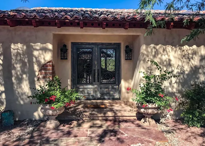 Luxe Vineyard W/ Views & Fire Pit Holiday home Tucson